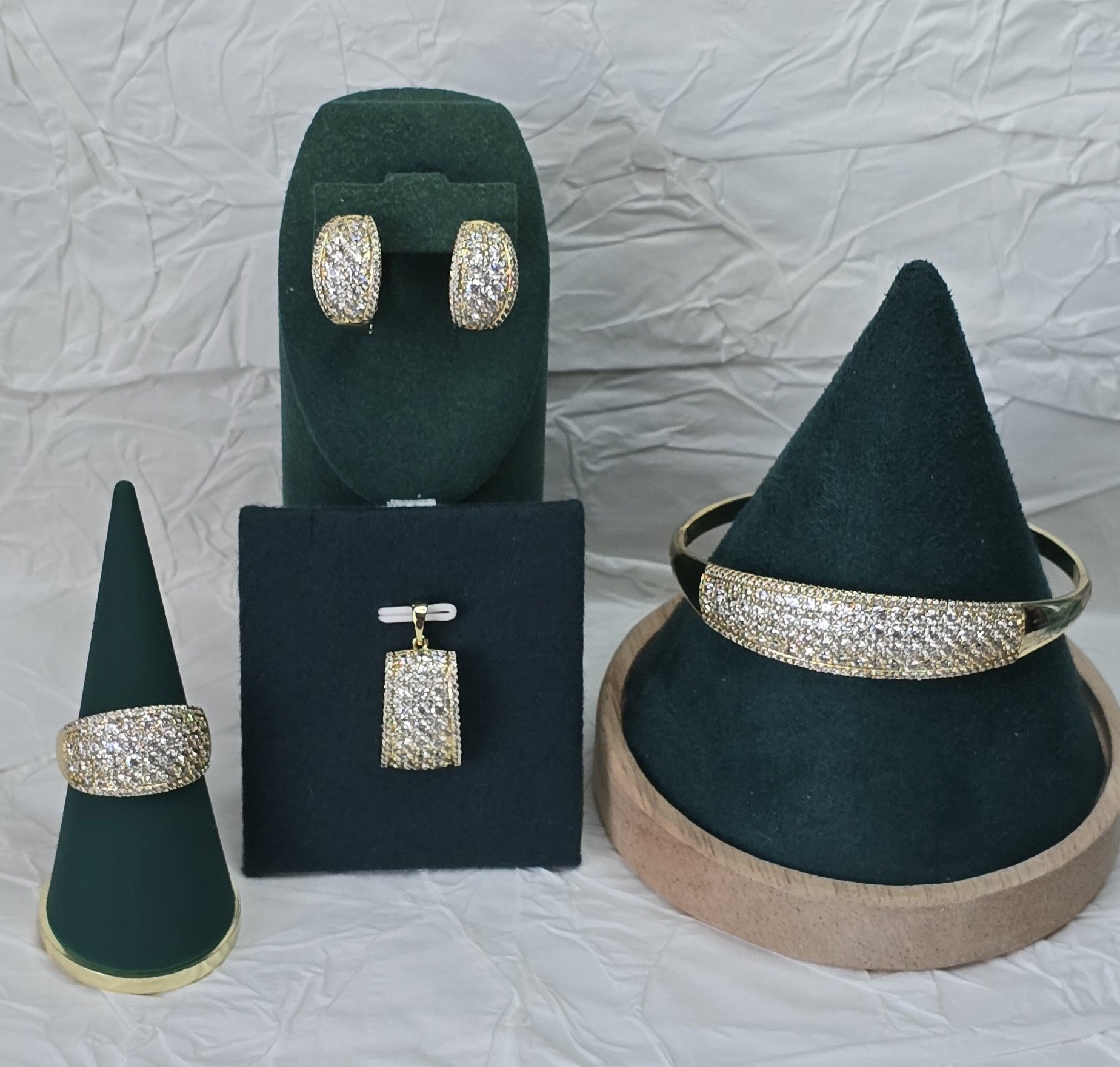 Diamond Crest 14K Gold‑Plated Jewelry Set