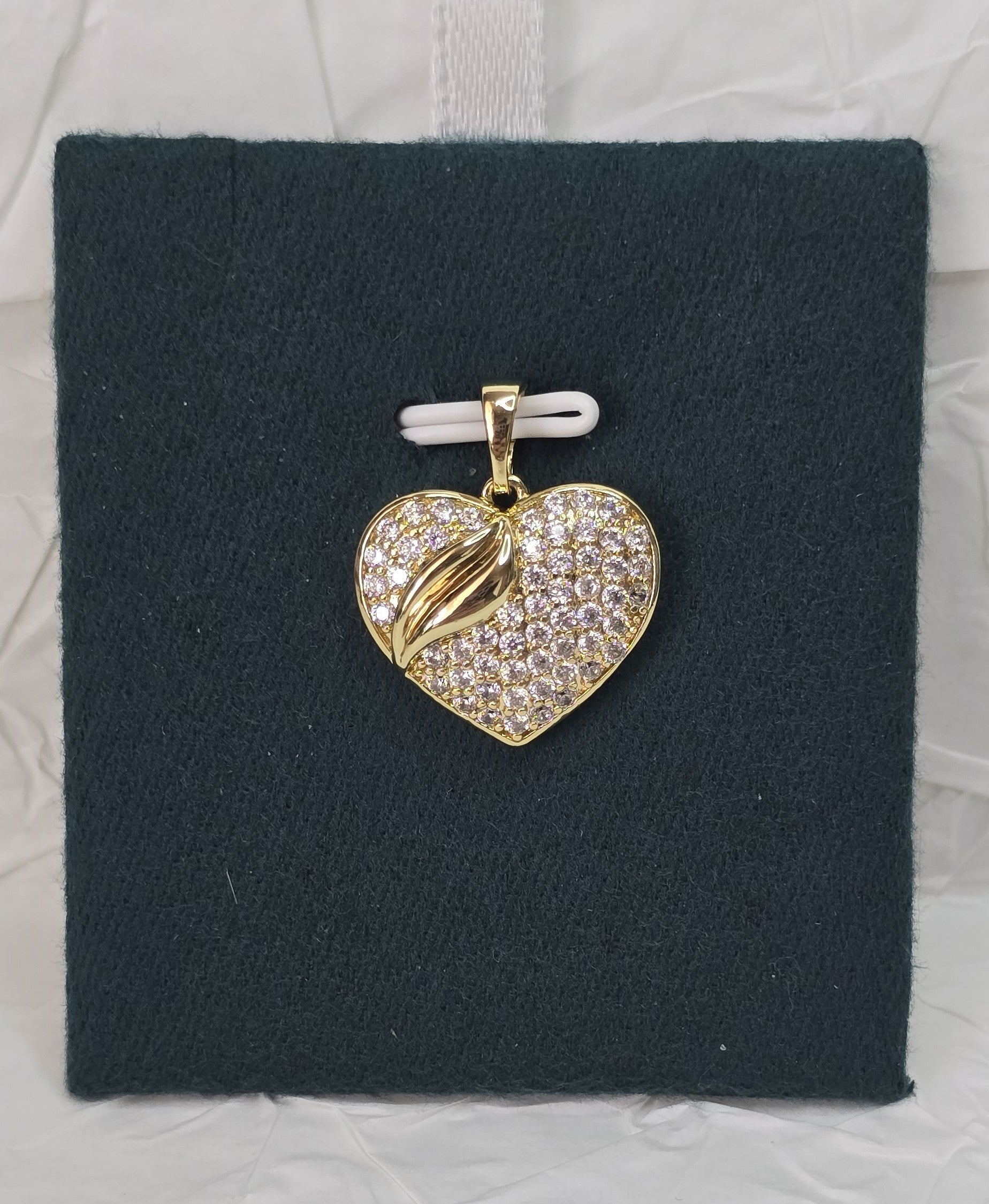 Golden Embrace Heart 14K Gold‑Plated Jewelry Set