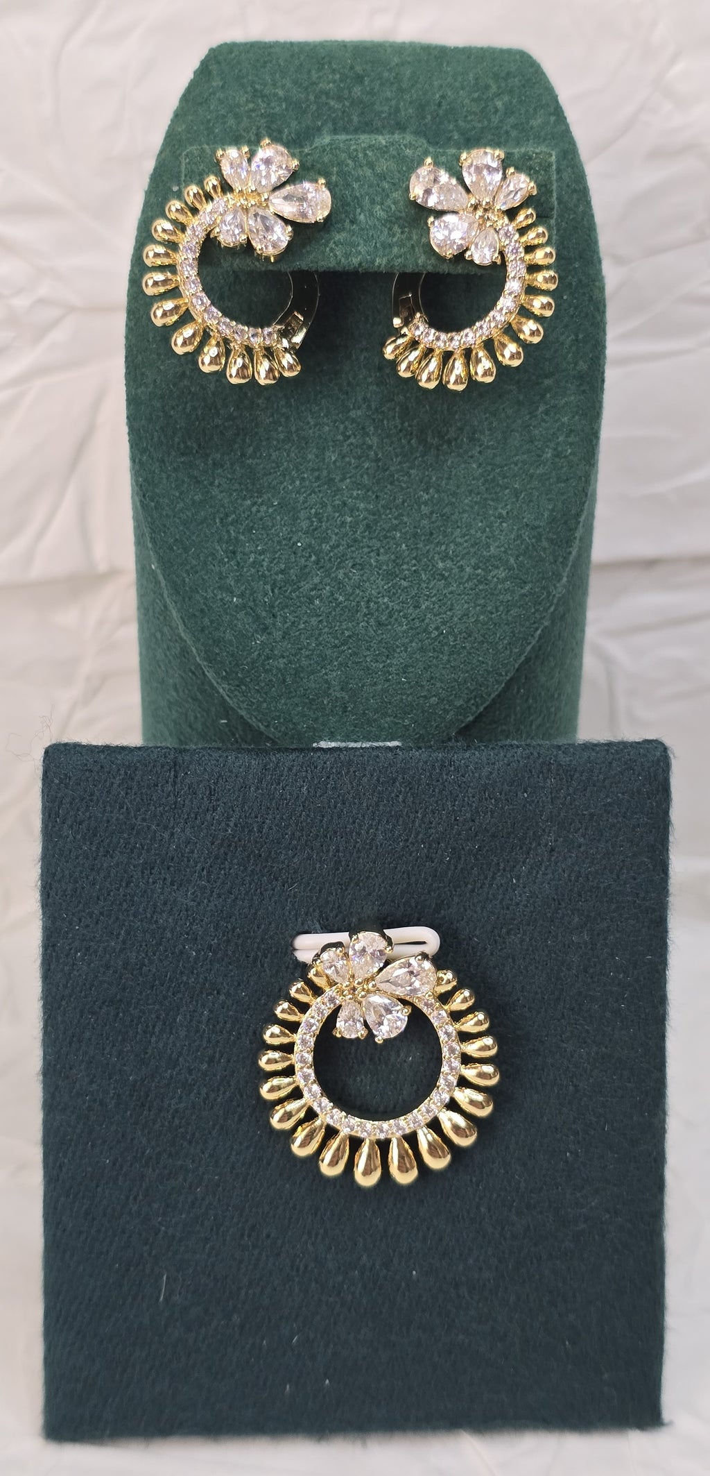 Golden Petal Radiance 14K Gold‑Plated Jewelry Set