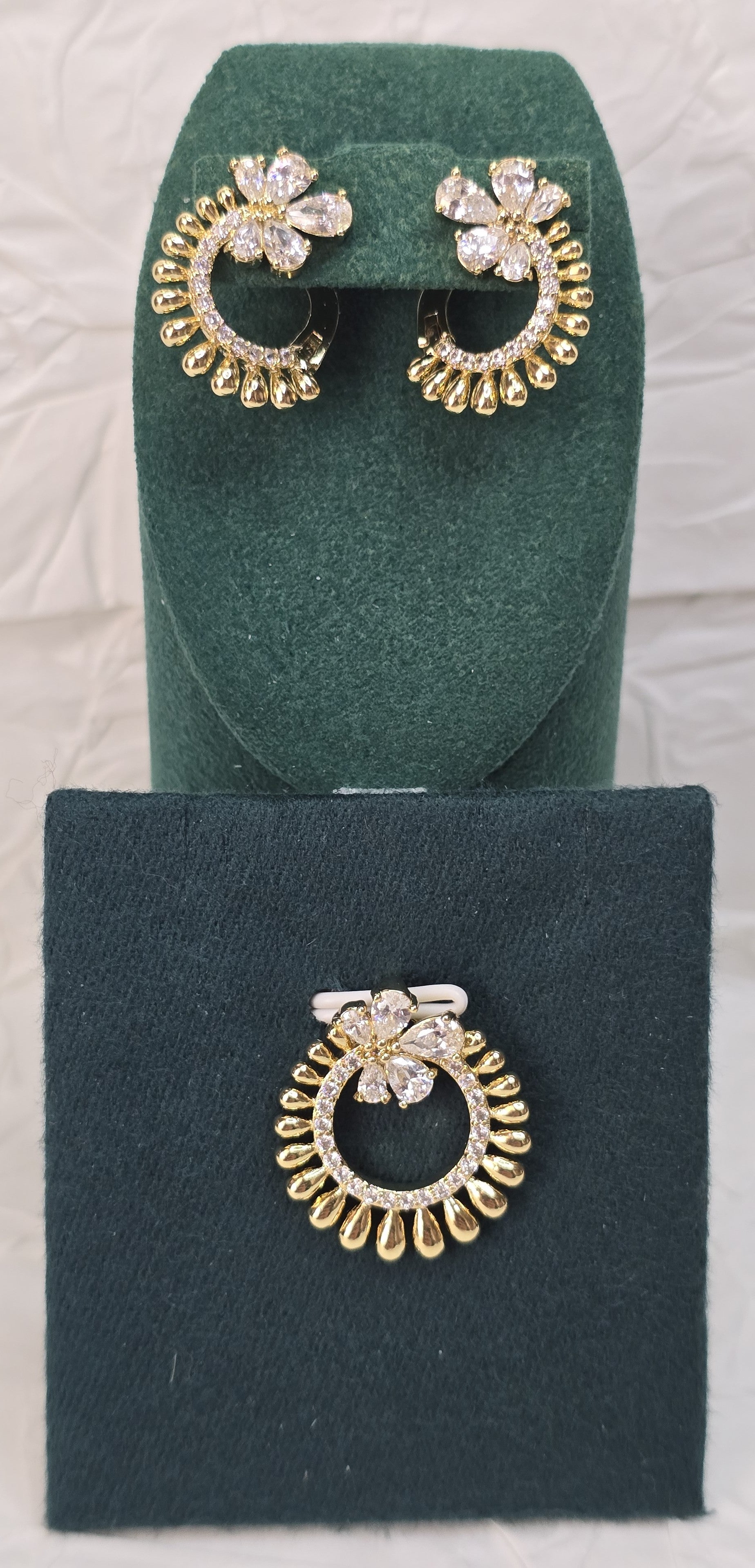 Golden Petal Radiance 14K Gold‑Plated Jewelry Set